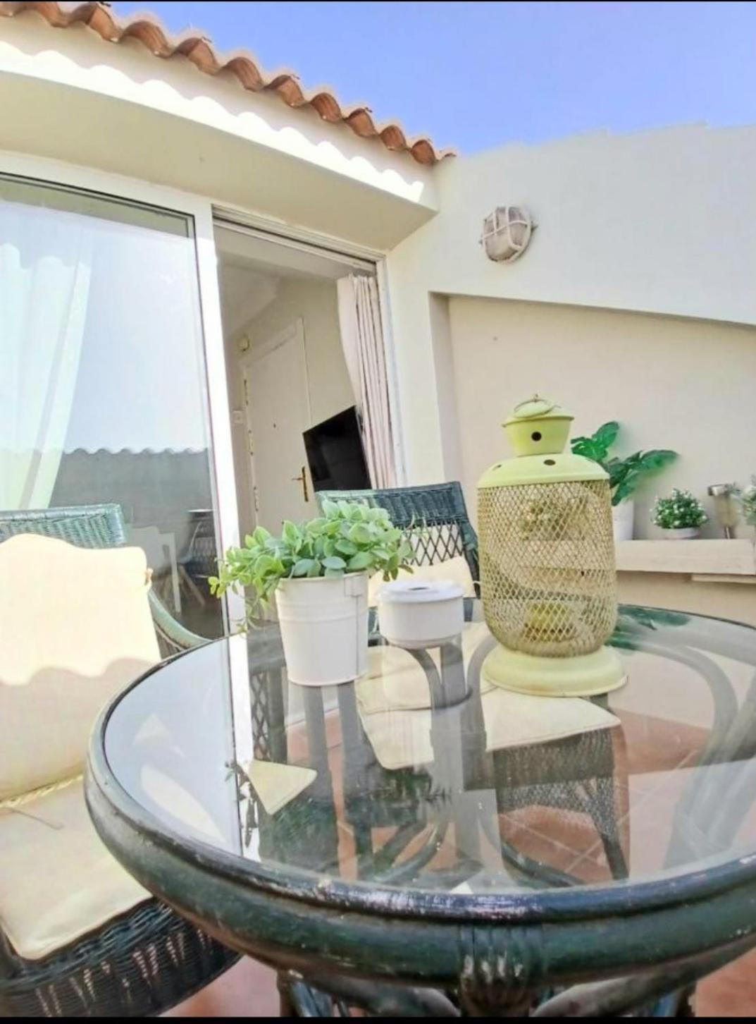 New City Penthouse Near Beach With Sunny Balcony ฟูเอนฮิโรลา ภายนอก รูปภาพ
