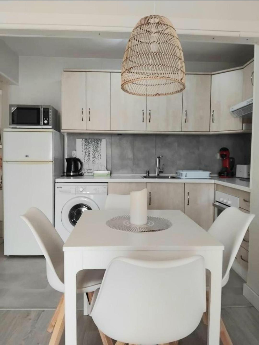 New City Penthouse Near Beach With Sunny Balcony ฟูเอนฮิโรลา ภายนอก รูปภาพ